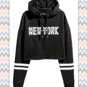 ❤ NWT H&M New York Crop Hoodie Sizes S and L!❤